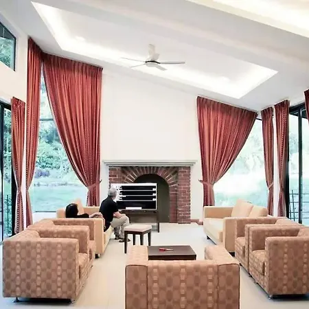 Kundasang Golf Lodge-2